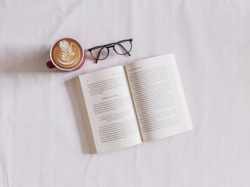 Книга и кофе